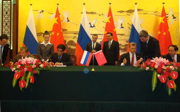 在形成园区化的同时加强与海外石化行业的深度合作是方向之一 在形成园区化的同时加强与海外石化行业的深度合作是方向之一