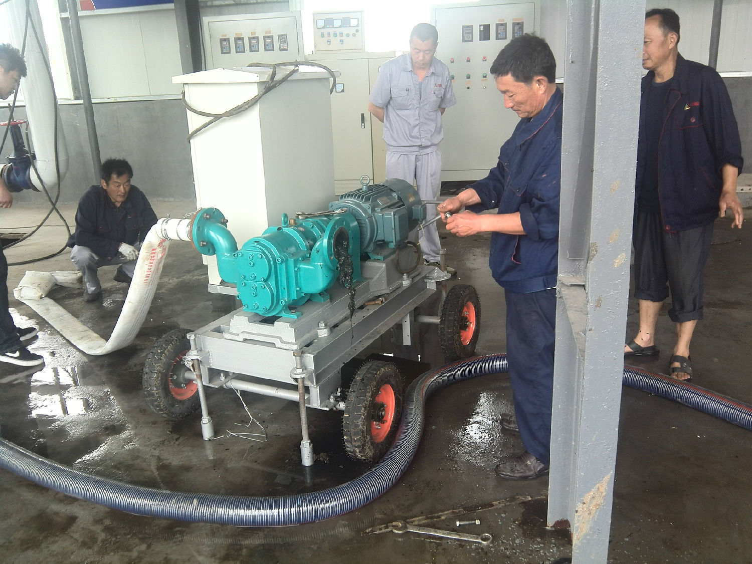 香蕉视频破解版污销售工程师现场服务(三) 香蕉视频破解版污销售工程师现场服务(三)