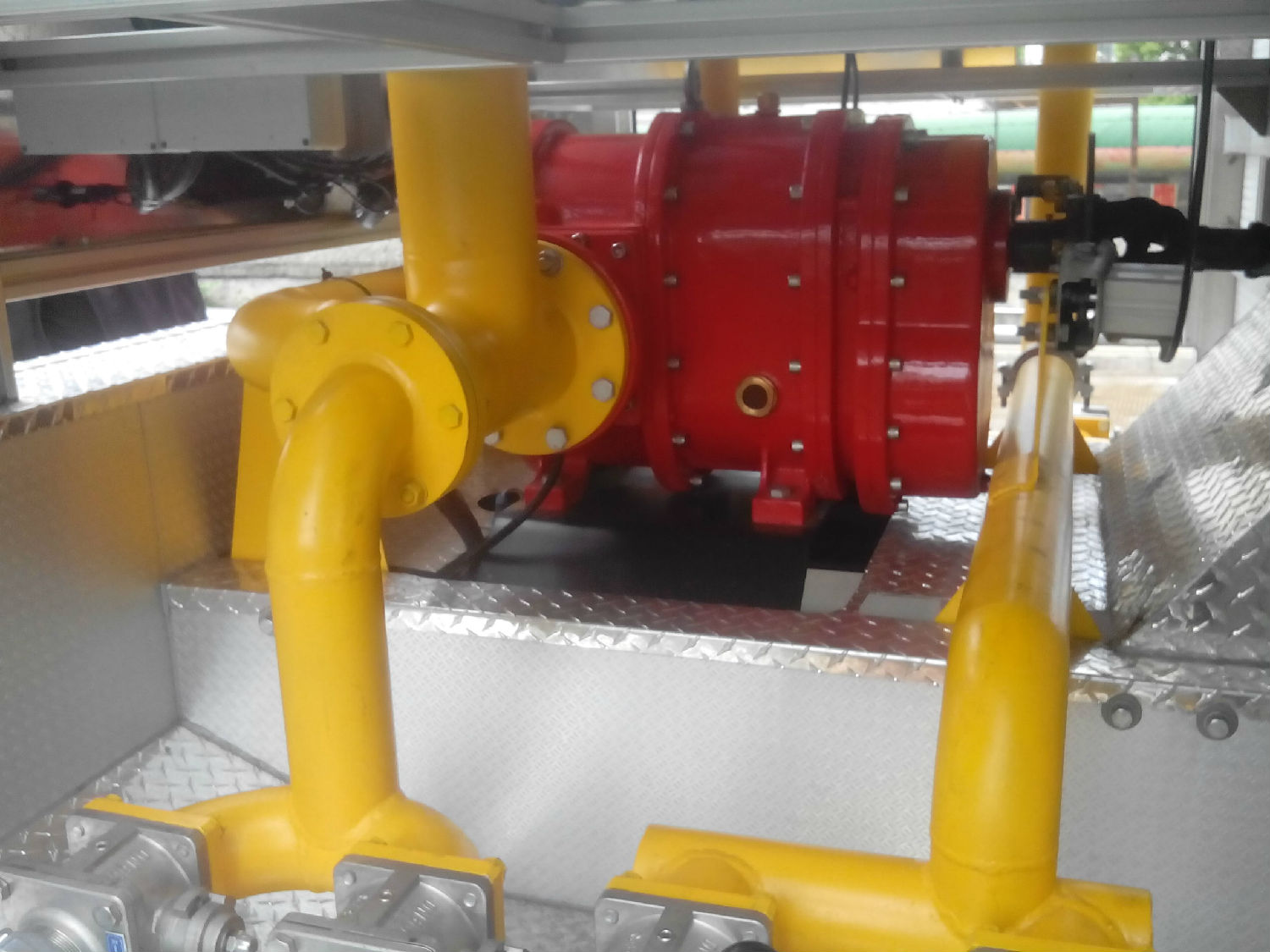 消防泡沫液香蕉短视频看黄网站背面